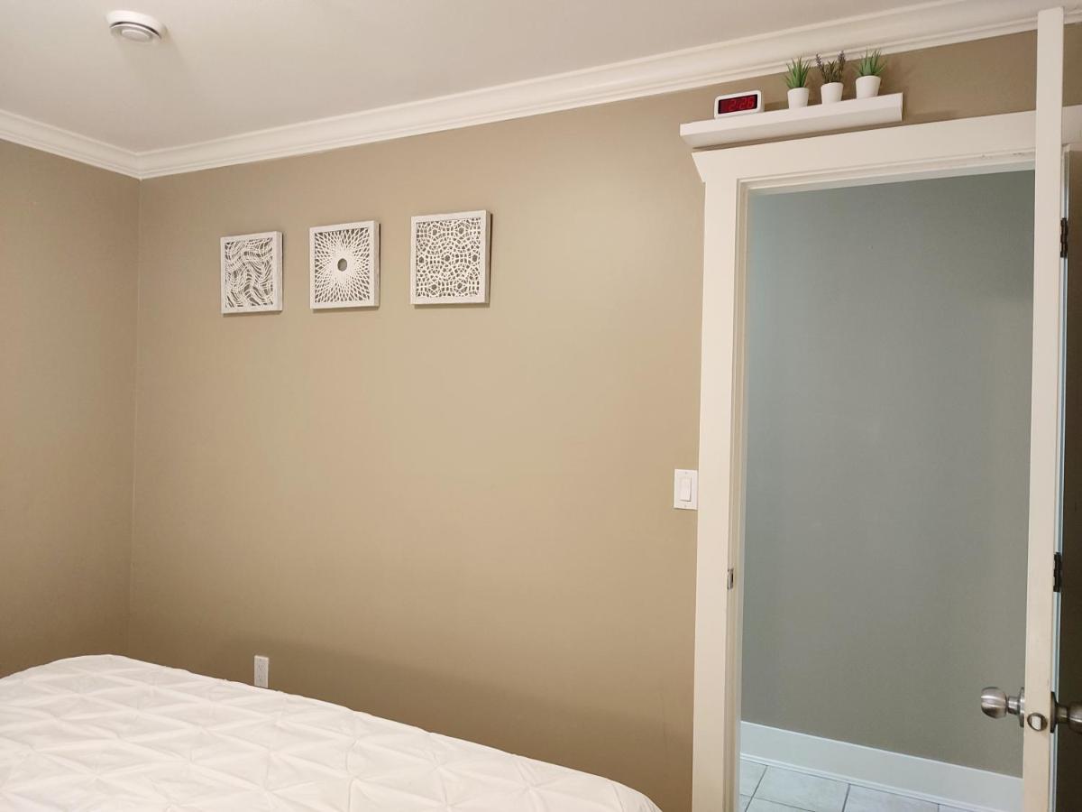 Private Suite W King Bed, Ground Level, Naturally Bright Ванкувер Экстерьер фото